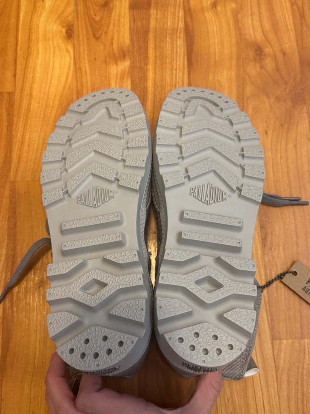 Palladium Grey Boots 9 BRAND NEW - Picture 11 of 11